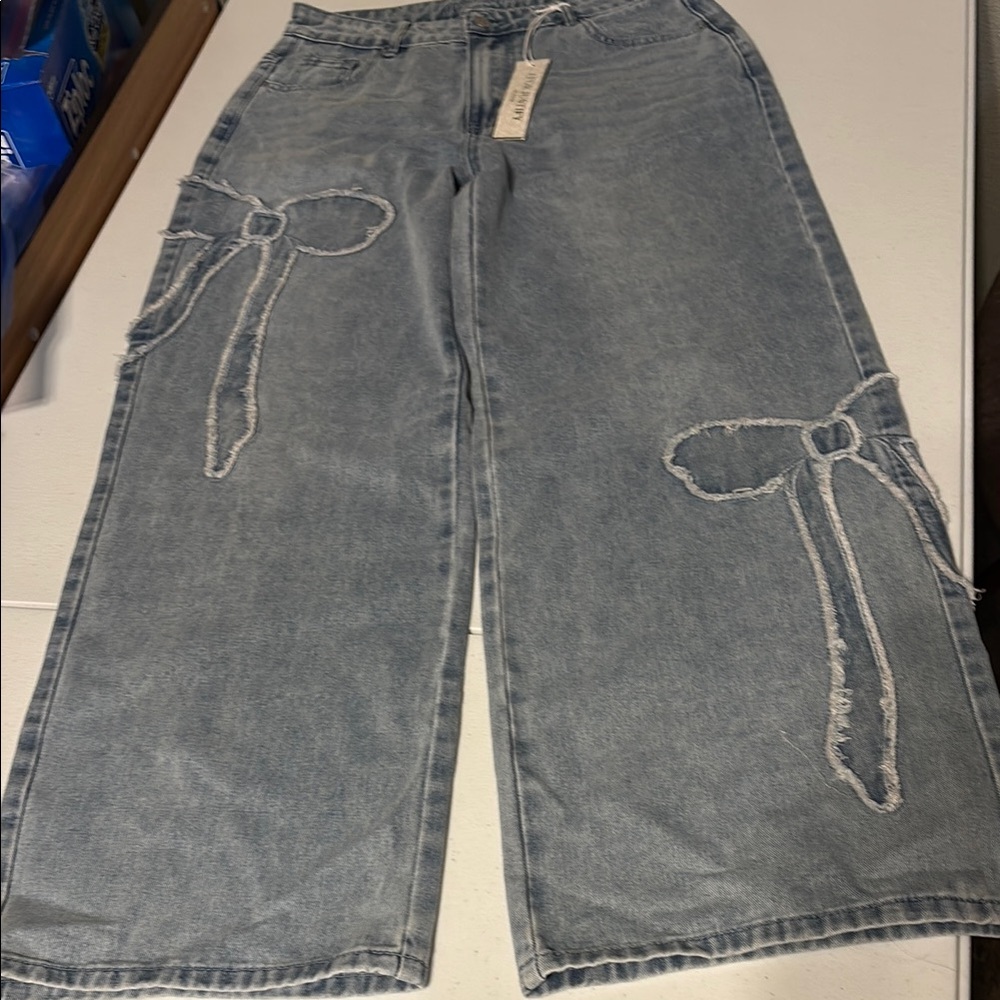 NWT JForJustice Bow Detail  Wide Legged Women's Jeans Size 9